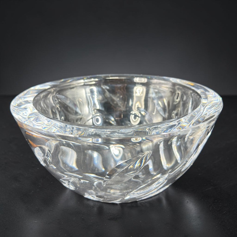 Sasaki Crystal Bowl Heavy Clear Glass Thumbprint Cut Round Centerpiece 8.5in